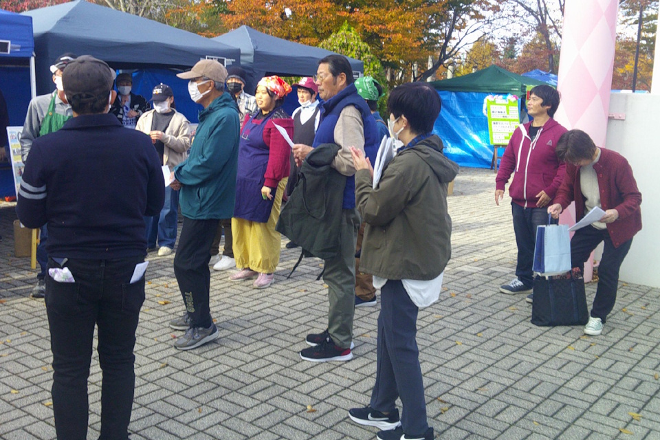 みんな囲んで、ゆるやかにつながる時間。